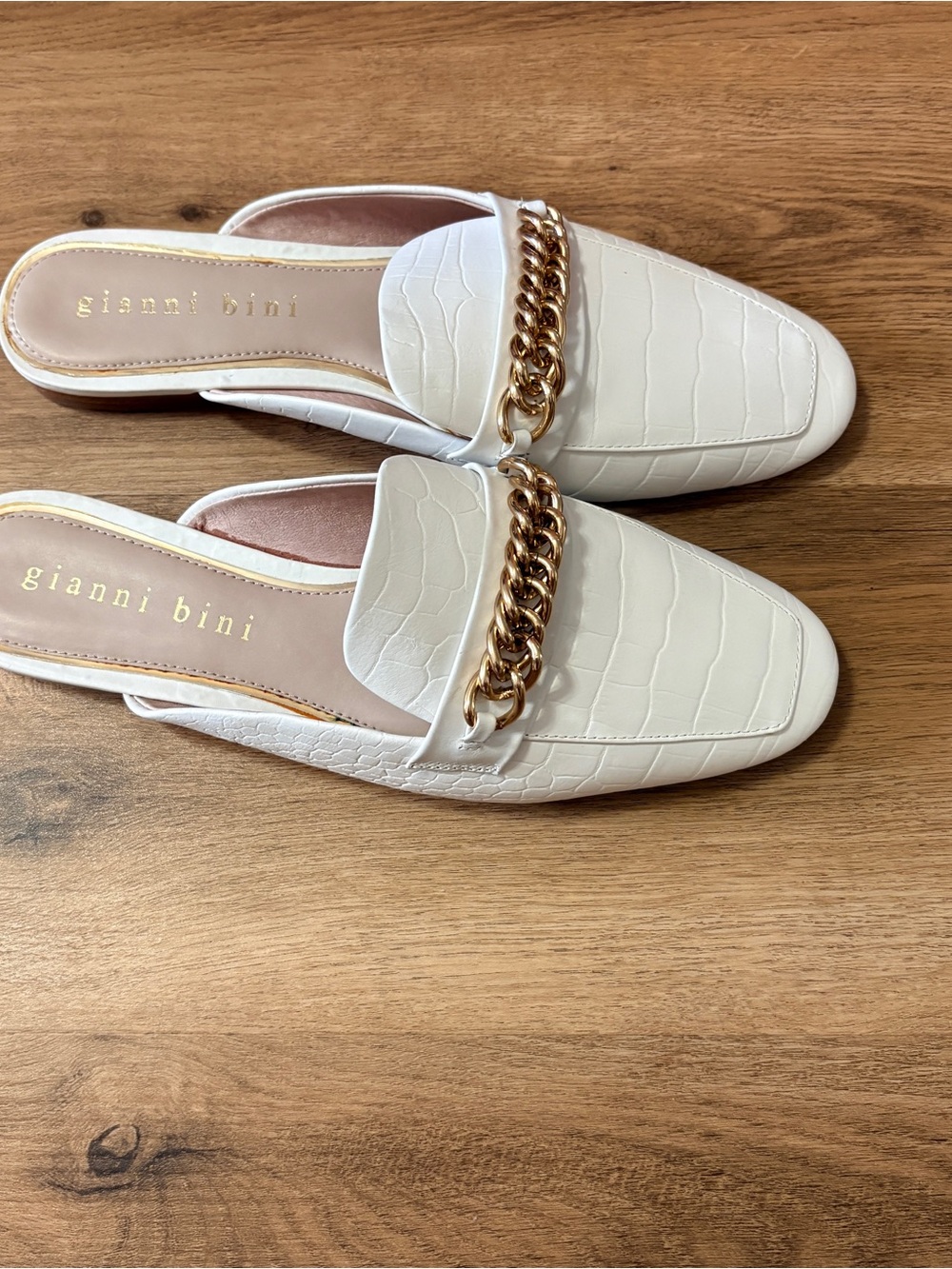 Gianni Bini White Croc-Embossed Chain Trim Slip-On Mules